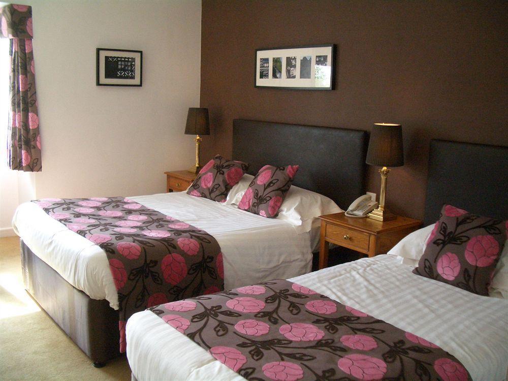 Wild Boar Hotel บีสตัน ภายนอก รูปภาพ