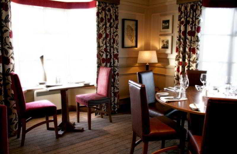 Wild Boar Hotel บีสตัน ภายนอก รูปภาพ