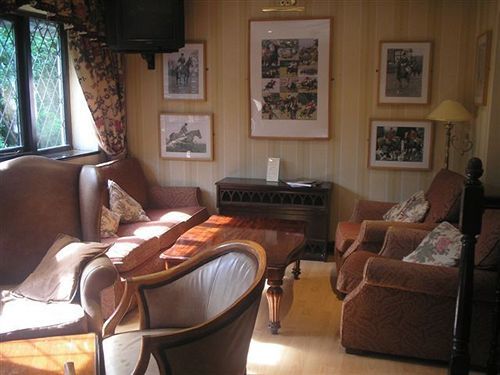 Wild Boar Hotel บีสตัน ภายนอก รูปภาพ